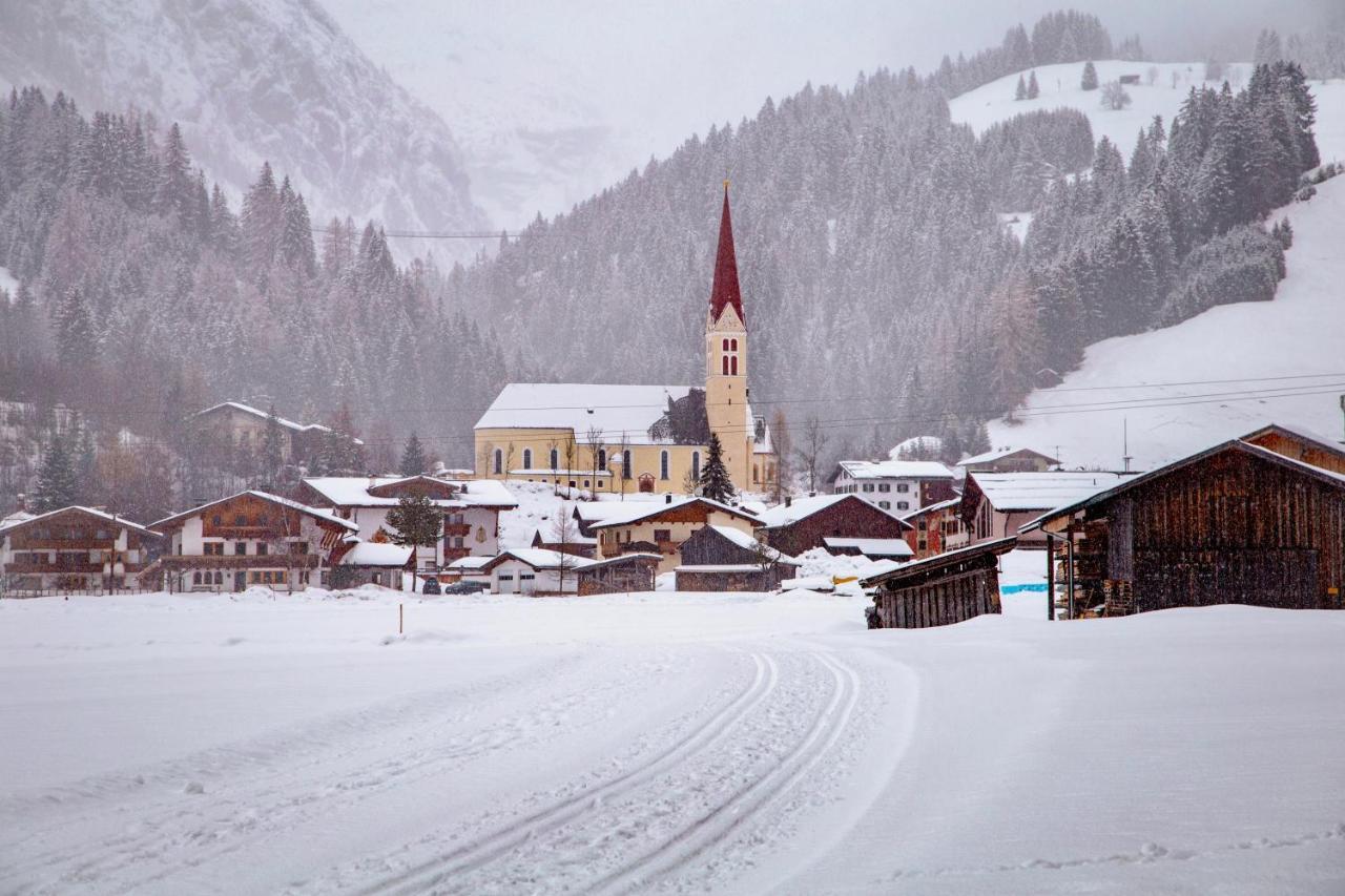Posthotel Lechtal, Arlberg Холцгау Екстериор снимка