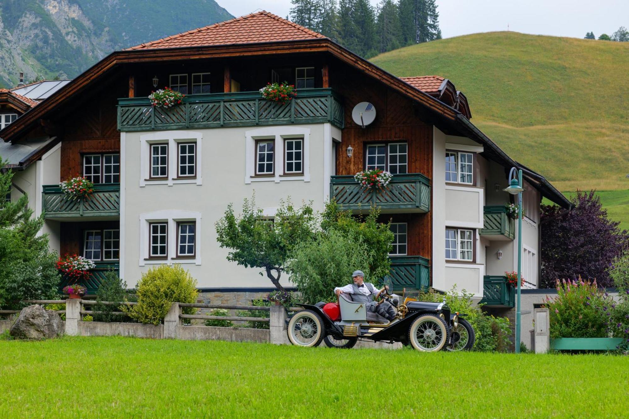 Posthotel Lechtal, Arlberg Холцгау Екстериор снимка