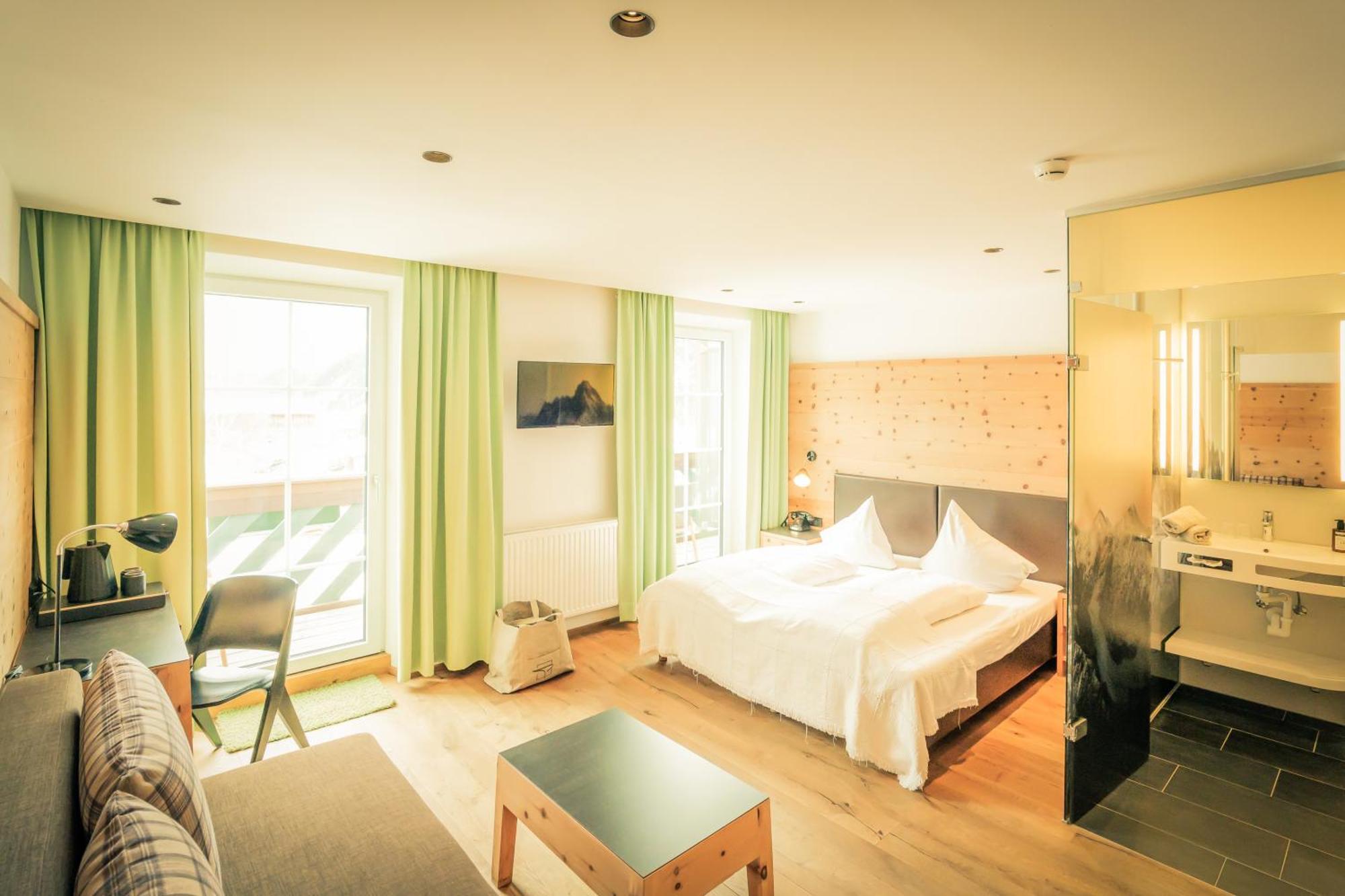 Posthotel Lechtal, Arlberg Холцгау Екстериор снимка