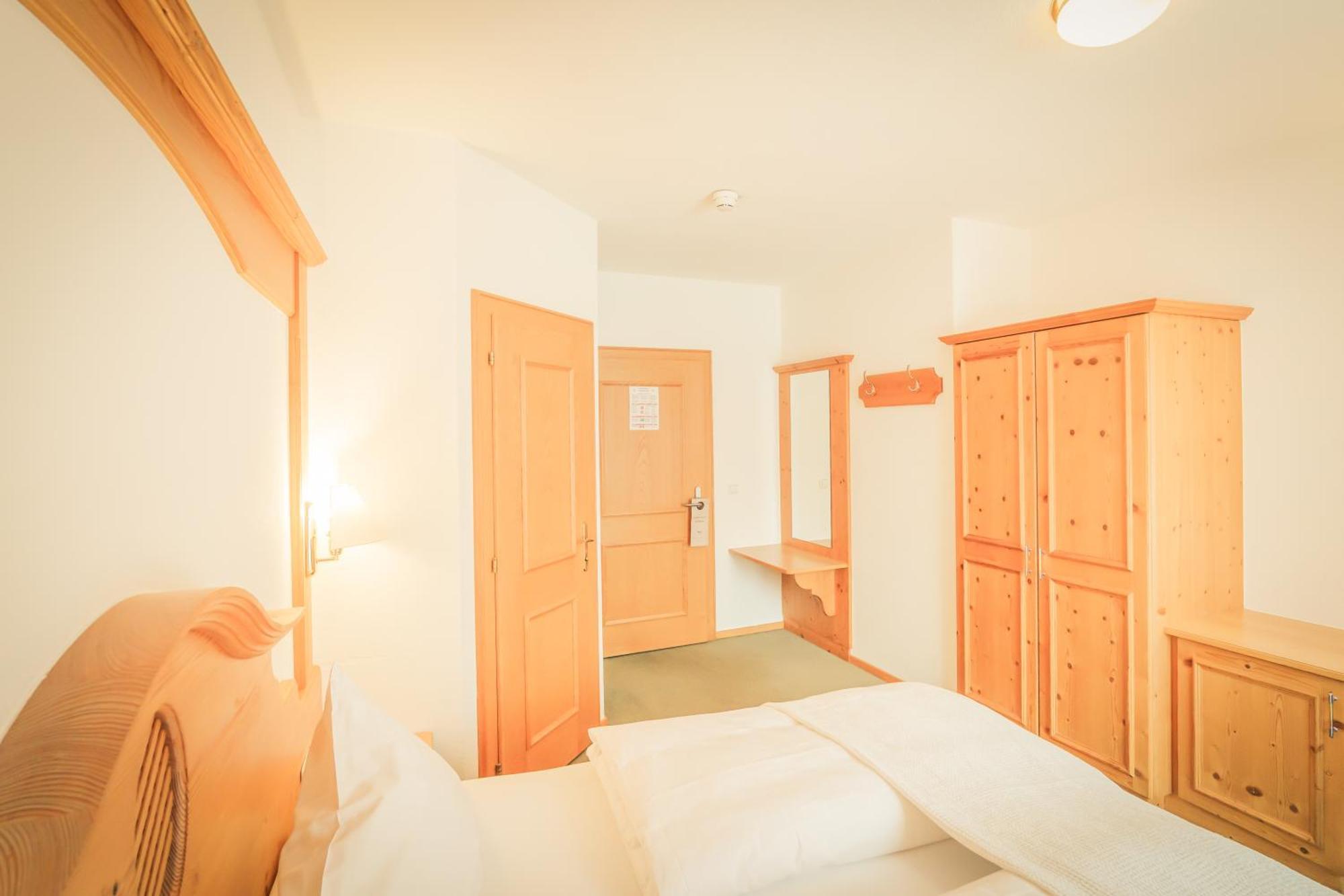 Posthotel Lechtal, Arlberg Холцгау Екстериор снимка