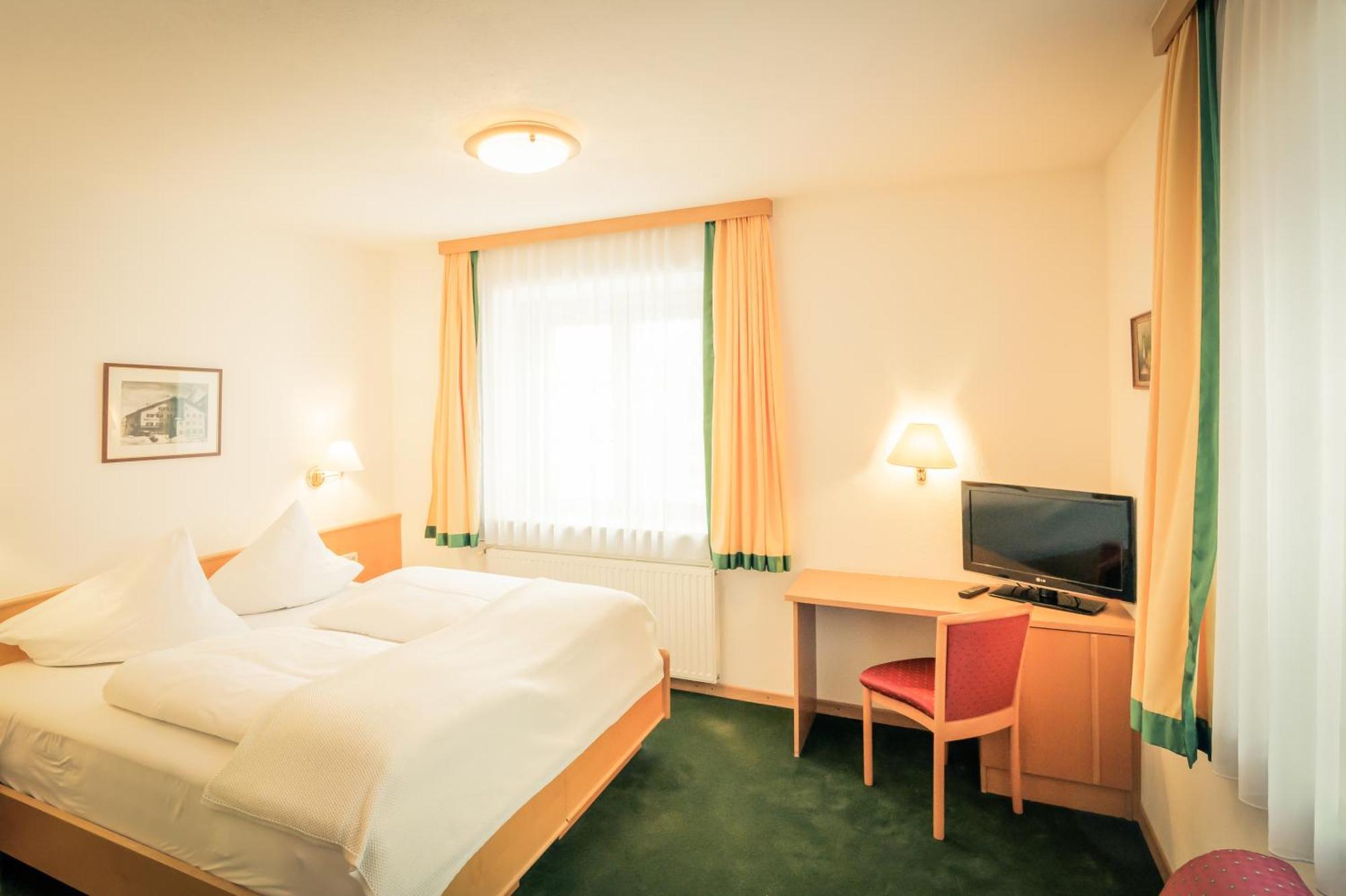 Posthotel Lechtal, Arlberg Холцгау Екстериор снимка
